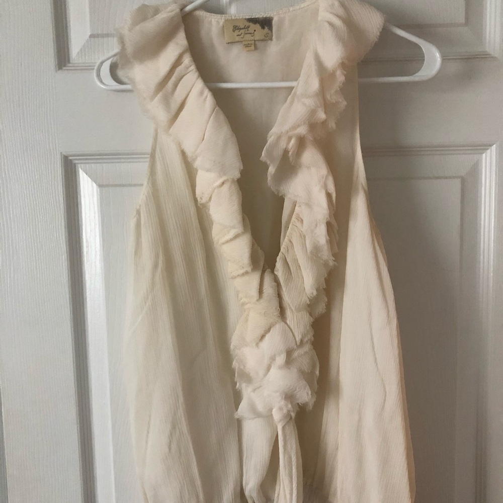 Elizabeth and James top